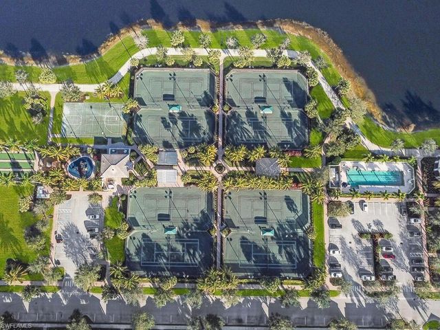8084 Xenia LN, Naples, FL 34114