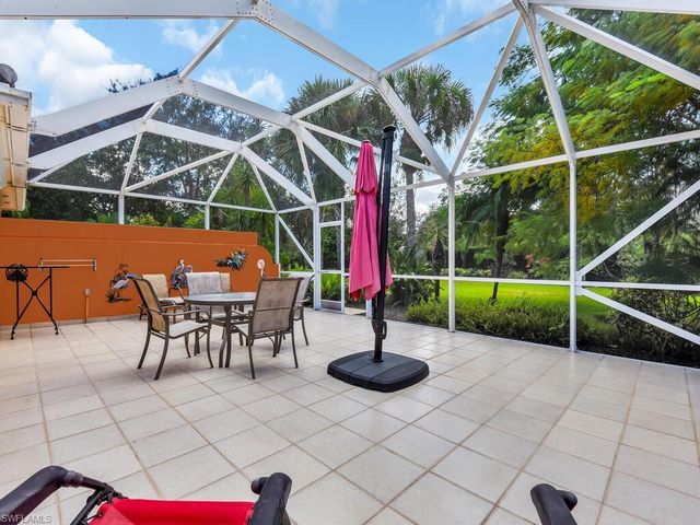8084 Xenia LN, Naples, FL 34114