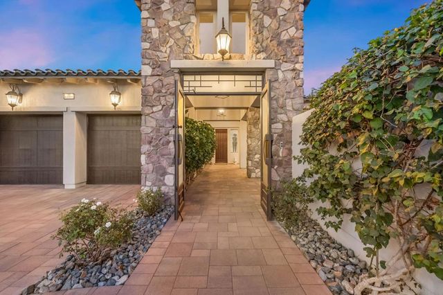 81699 Merv Griffin Way, La Quinta, CA 92253