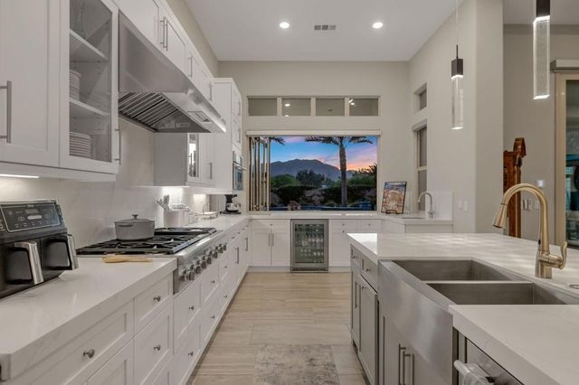 81699 Merv Griffin Way, La Quinta, CA 92253