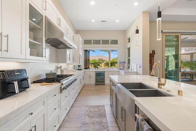 81699 Merv Griffin Way, La Quinta, CA 92253