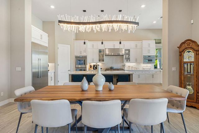 81699 Merv Griffin Way, La Quinta, CA 92253