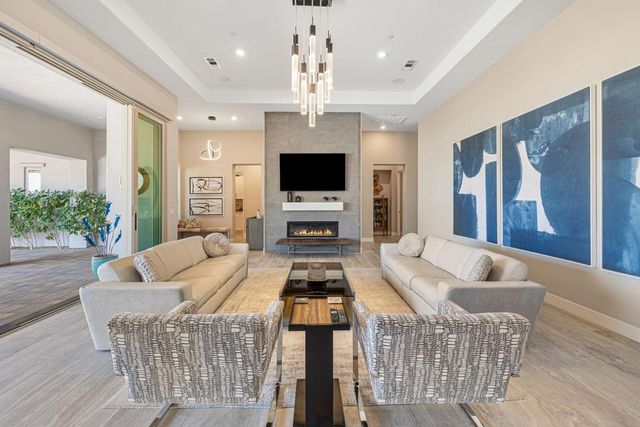 81699 Merv Griffin Way, La Quinta, CA 92253