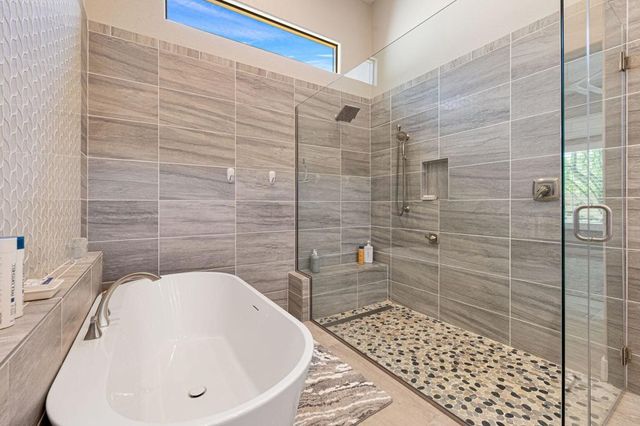 81699 Merv Griffin Way, La Quinta, CA 92253