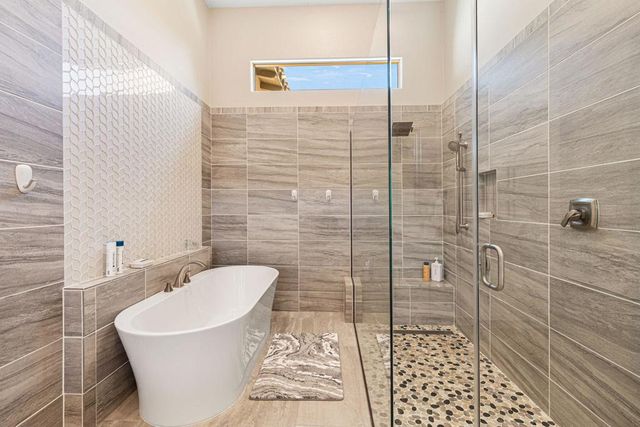 81699 Merv Griffin Way, La Quinta, CA 92253