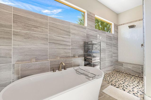81699 Merv Griffin Way, La Quinta, CA 92253