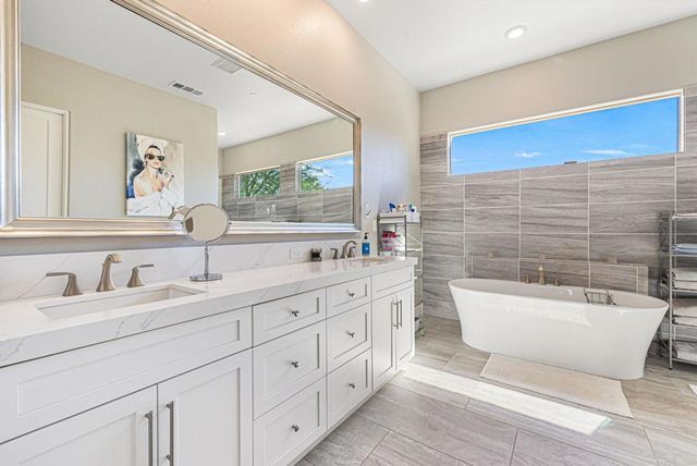 81699 Merv Griffin Way, La Quinta, CA 92253