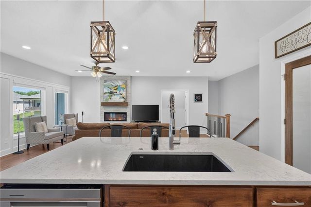 2310 NW Rymeg Drive, Grain Valley, MO 64029