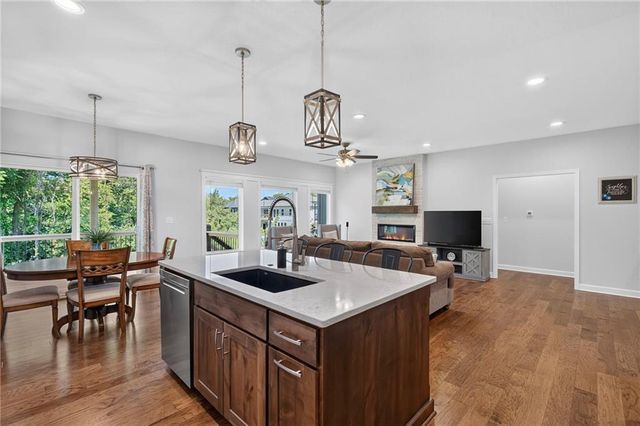 2310 NW Rymeg Drive, Grain Valley, MO 64029