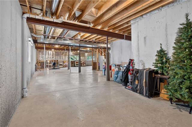 2310 NW Rymeg Drive, Grain Valley, MO 64029