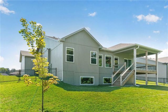 2310 NW Rymeg Drive, Grain Valley, MO 64029