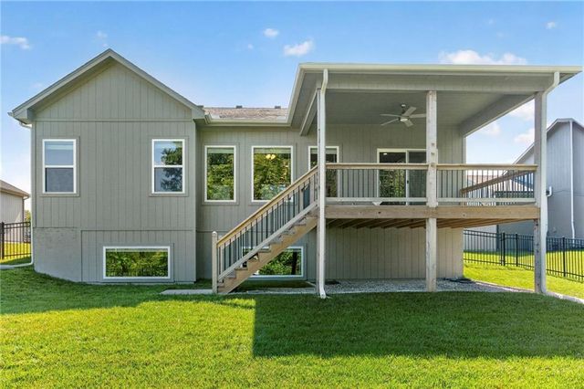 2310 NW Rymeg Drive, Grain Valley, MO 64029
