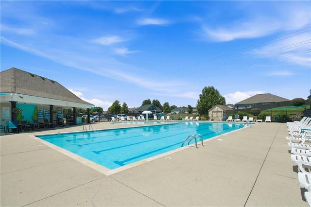 2310 NW Rymeg Drive, Grain Valley, MO 64029