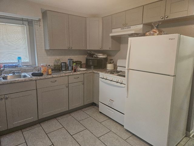 18377 Torrence Avenue, Lansing, IL 60438