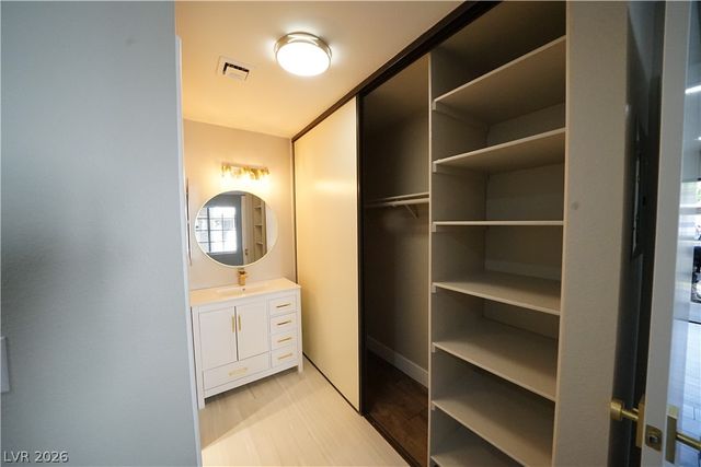 4729 Nara Vista Way 102, Las Vegas, NV 89103