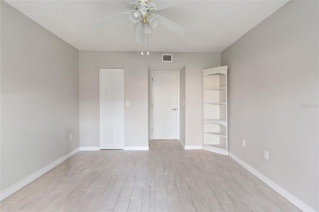 4805 ALT 19 113, Palm Harbor, FL 34683