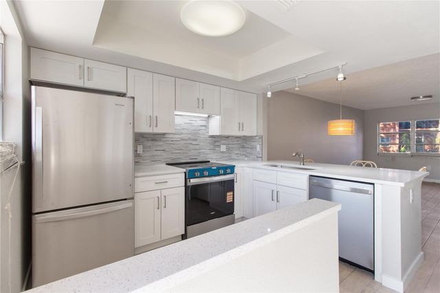 4805 ALT 19 113, Palm Harbor, FL 34683