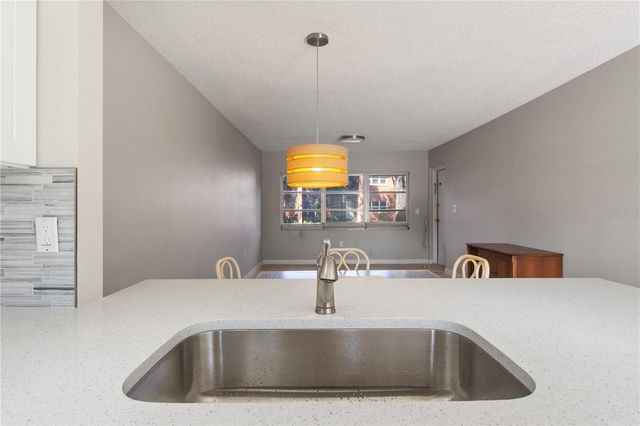 4805 ALT 19 113, Palm Harbor, FL 34683