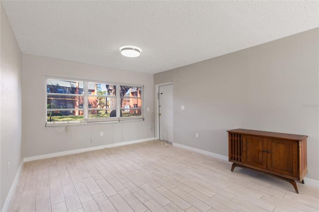 4805 ALT 19 113, Palm Harbor, FL 34683