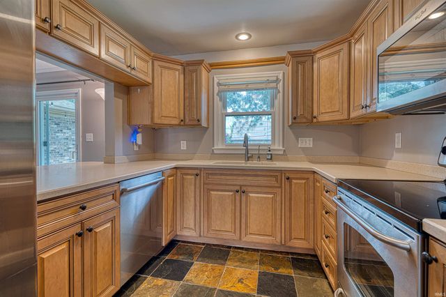 118 Camden Court, Evansville, IN 47715