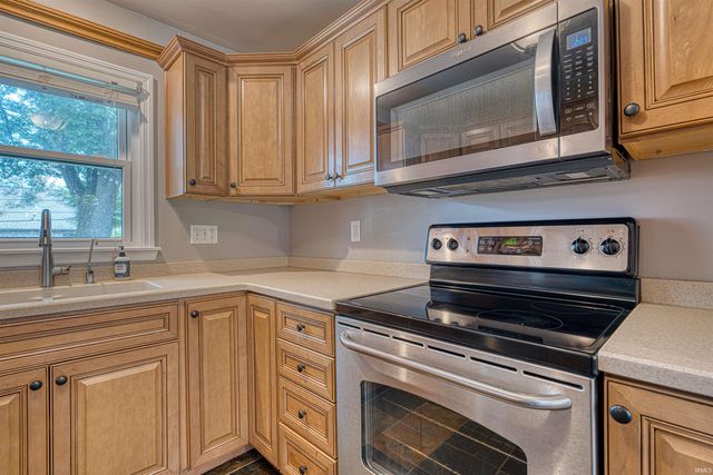 118 Camden Court, Evansville, IN 47715