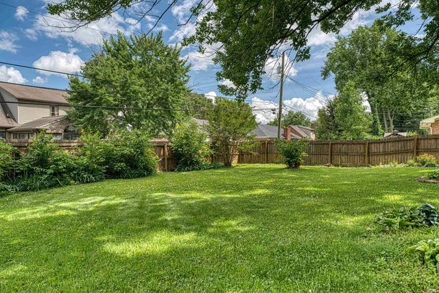 118 Camden Court, Evansville, IN 47715