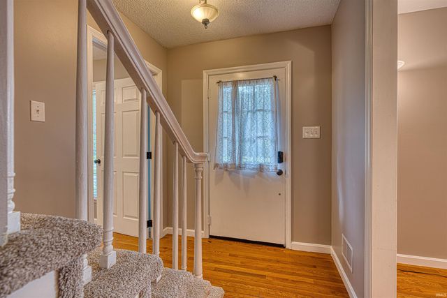 118 Camden Court, Evansville, IN 47715
