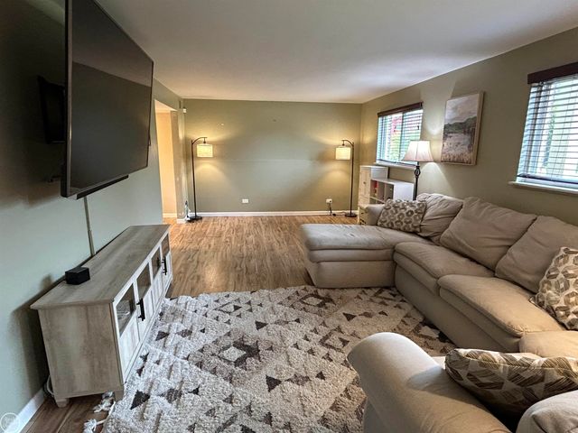 2223 Old Salem Road, Auburn Hills, MI 48326