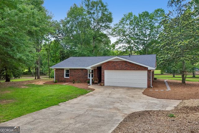 152 Curved Road, Jonesboro, GA 30238