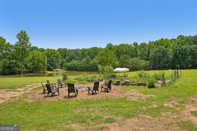 152 Curved Road, Jonesboro, GA 30238
