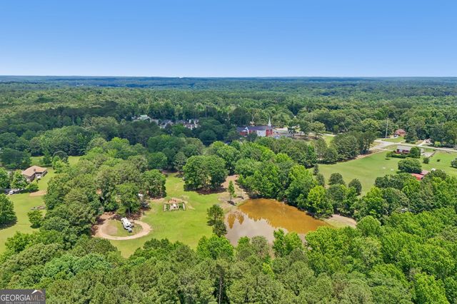 152 Curved Road, Jonesboro, GA 30238