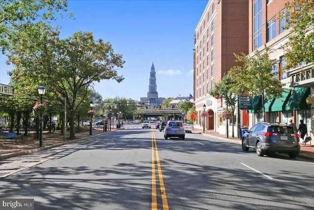 223 BURGESS AVE, Alexandria, VA 22305
