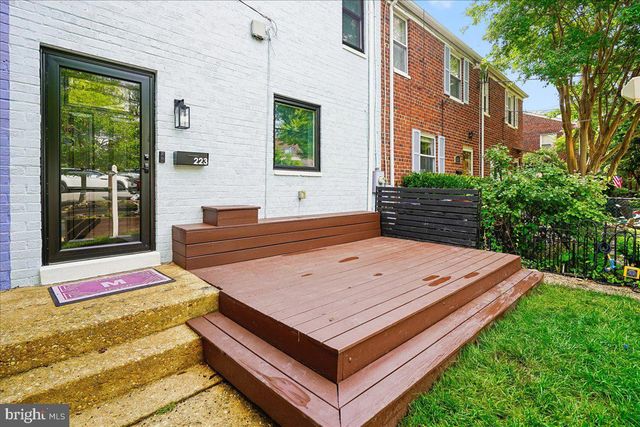 223 BURGESS AVE, Alexandria, VA 22305