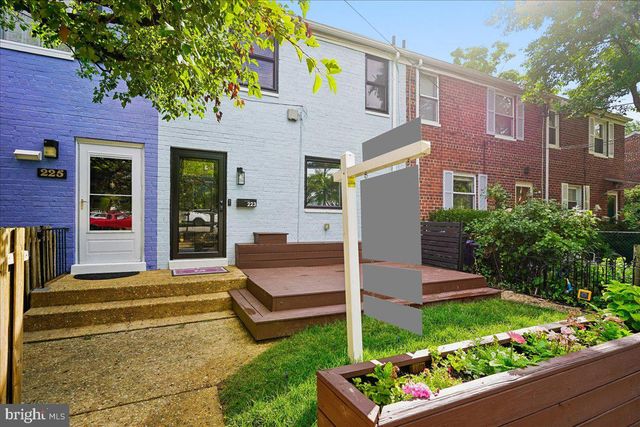 223 BURGESS AVE, Alexandria, VA 22305