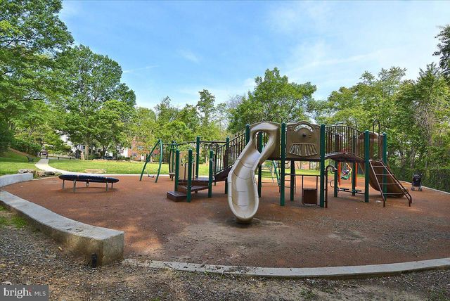 223 BURGESS AVE, Alexandria, VA 22305