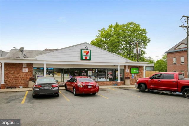 223 BURGESS AVE, Alexandria, VA 22305
