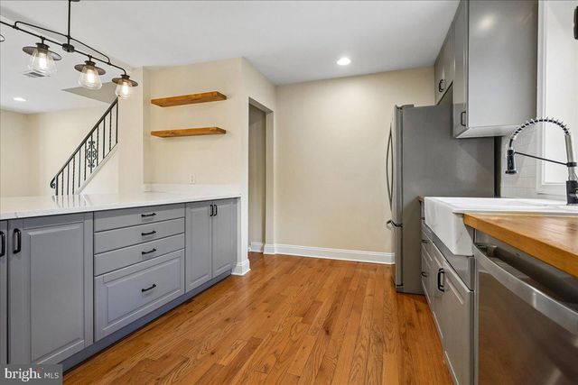 223 BURGESS AVE, Alexandria, VA 22305