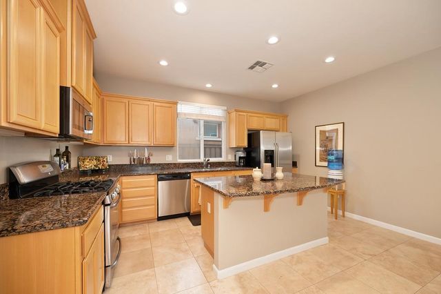 4133 Hovnanian Dr, Sacramento, CA 95834