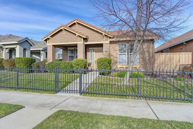 4133 Hovnanian Dr, Sacramento, CA 95834