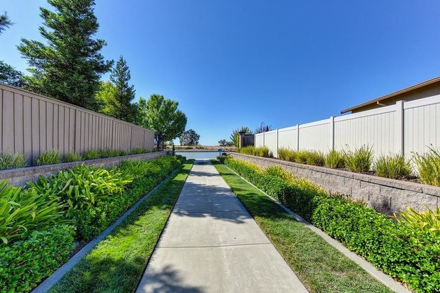 4133 Hovnanian Dr, Sacramento, CA 95834