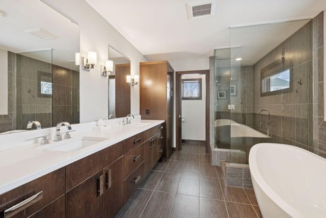 5615 Saint Andrews Avenue, Edina, MN 55424