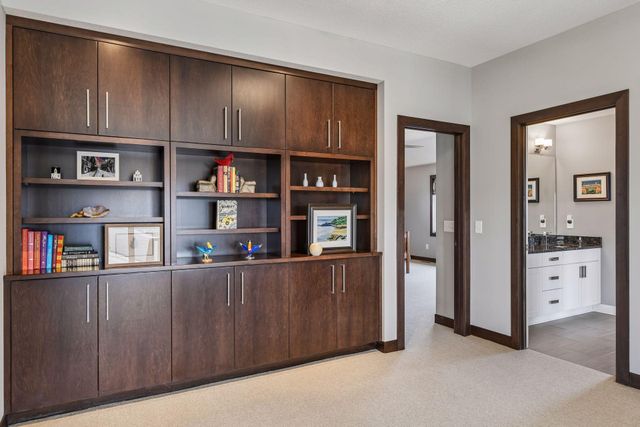 5615 Saint Andrews Avenue, Edina, MN 55424