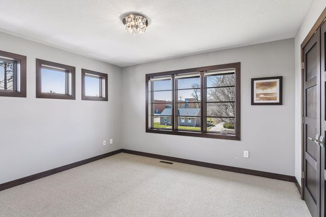 5615 Saint Andrews Avenue, Edina, MN 55424