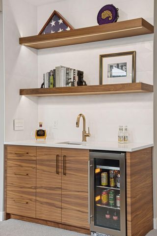 5615 Saint Andrews Avenue, Edina, MN 55424