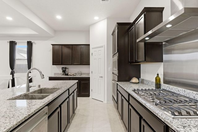 2562 Camino Plata Loop NE, Rio Rancho, NM 87144