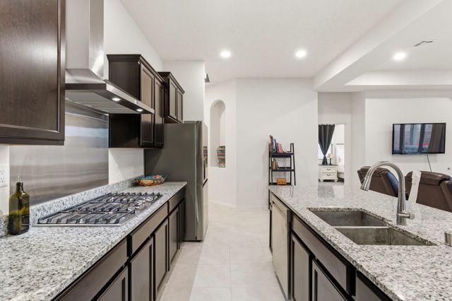 2562 Camino Plata Loop NE, Rio Rancho, NM 87144