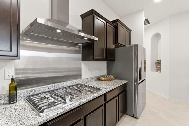 2562 Camino Plata Loop NE, Rio Rancho, NM 87144