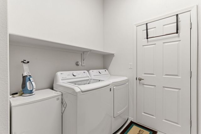 2562 Camino Plata Loop NE, Rio Rancho, NM 87144