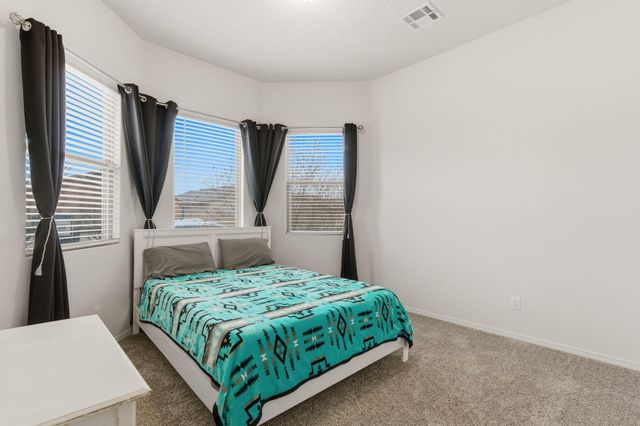 2562 Camino Plata Loop NE, Rio Rancho, NM 87144