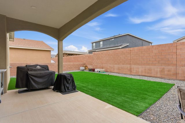2562 Camino Plata Loop NE, Rio Rancho, NM 87144